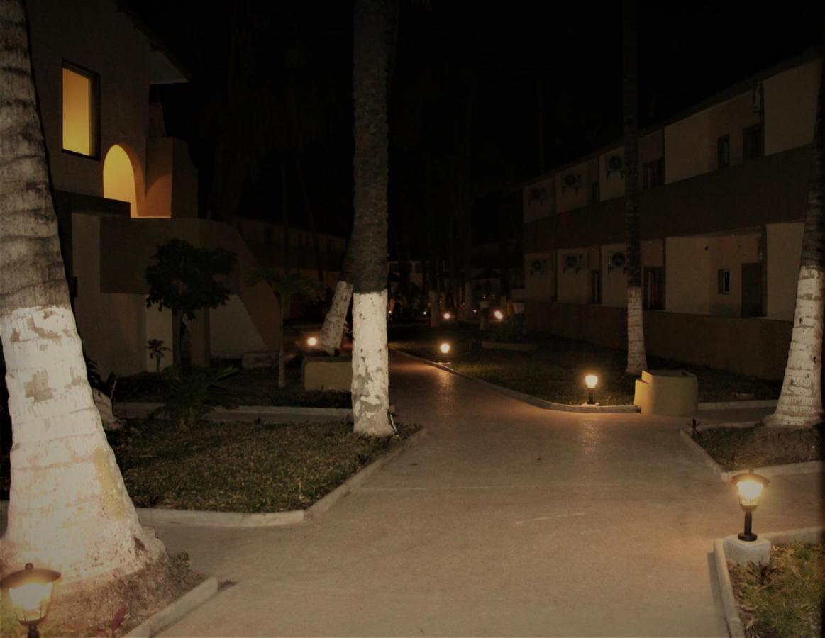 Badala Park Hotel كوتو المظهر الخارجي الصورة